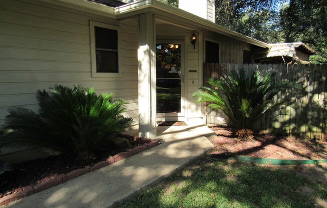 3 beds, 2 baths, $1,895