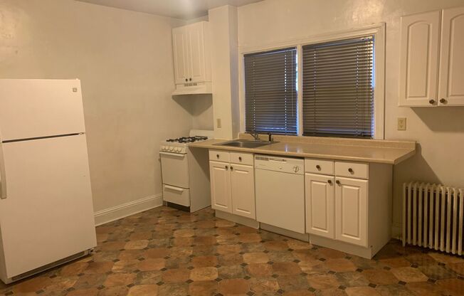 1 bed, 1 bath, $895