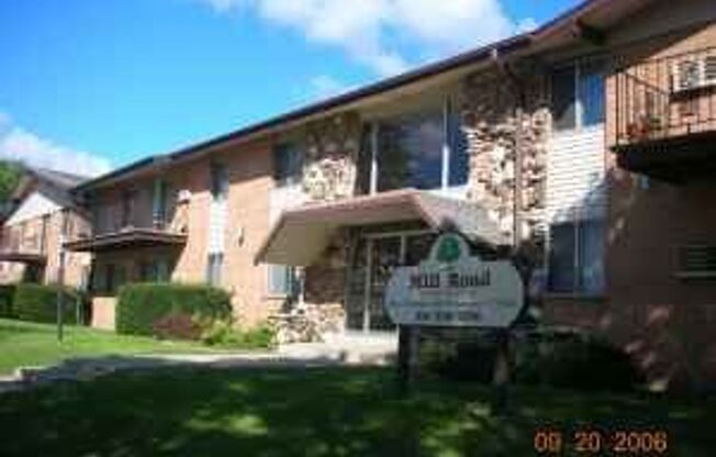 Available April Beautiful Large 1 Bedroom Upper Apartment- Free Heat!