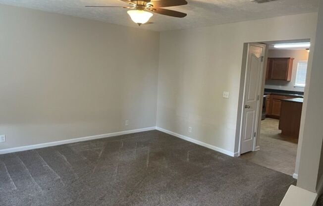 Newly upgraded 2br townhome