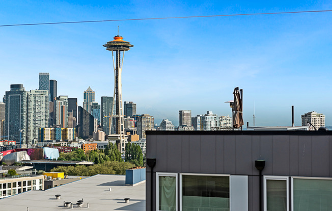 1 bed, 1 bath, 700 sqft, $1,695, Unit 400