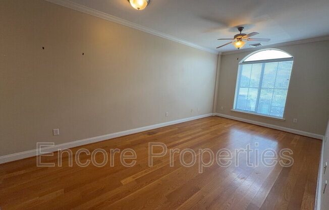 510 East Broad Street - 221