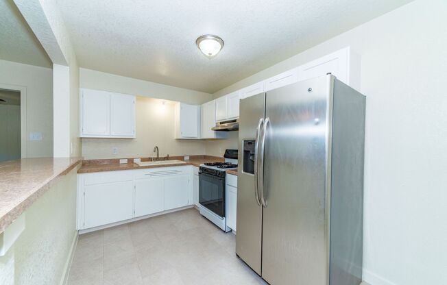 3 beds, 1 bath, $1,595