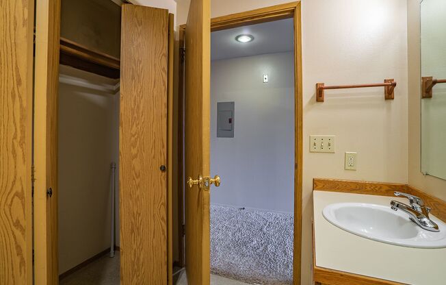 Studio, 1 bath, 432 sqft, $1,395, Unit 102