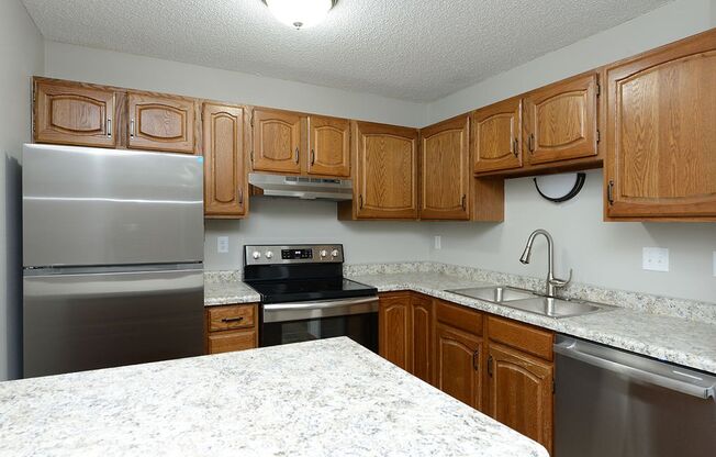 Come check out this 2 bed, 2 bath Townhome!! FREE MONTH!!