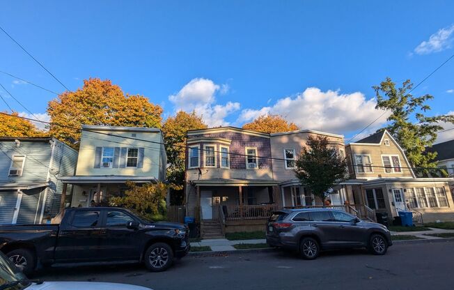 Single Family Home w/ HUGE Yard