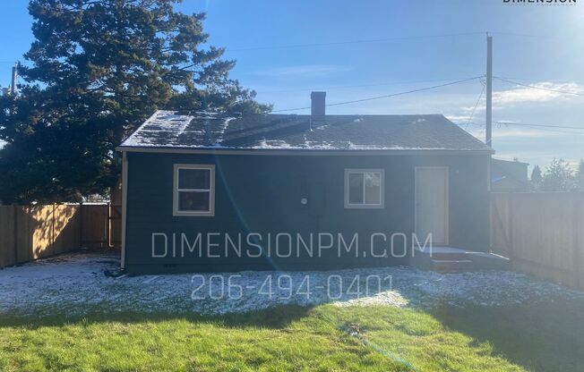 Charming Rambler 2-Bedroom Home with Fully Fenced Yard in Bremerton!