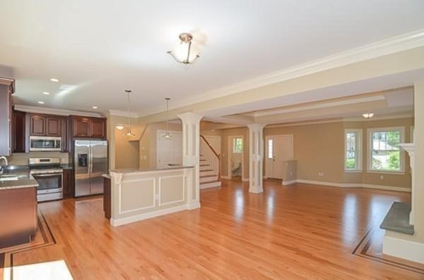 7 ELLEN TERRACE