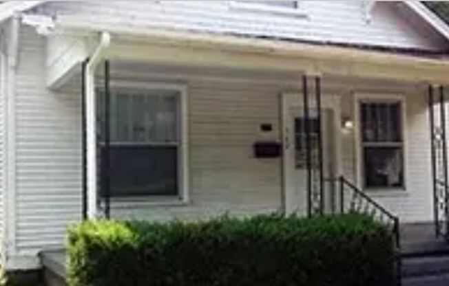 3 beds, 1 bath, $2,200