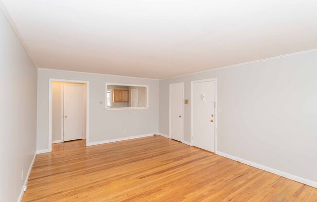 2 beds, 1 bath, $1,895, Unit B-1355-1