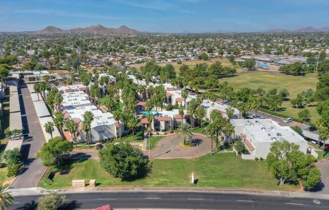 Aerial view at Townhomes on the Park Apartments in Phoenix AZ Nov 2020 (8)