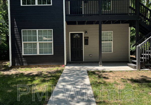 247 N ELIZABETH ST