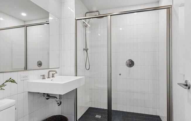 2 beds, 2 baths, $7,350, Unit PH228