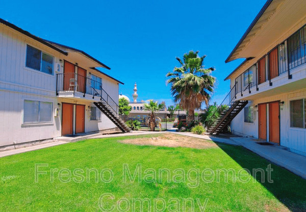 4422 E SIERRA MADRE AVE