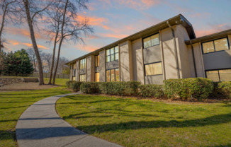 2 beds, 1 bath, 836 sqft, $1,350.7, Unit 1532-C