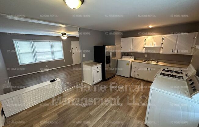 8601 E 110 ST