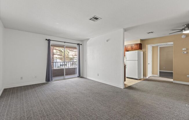 Beautiful 1 Bedroom 1 Bath Condo - Move In ready!