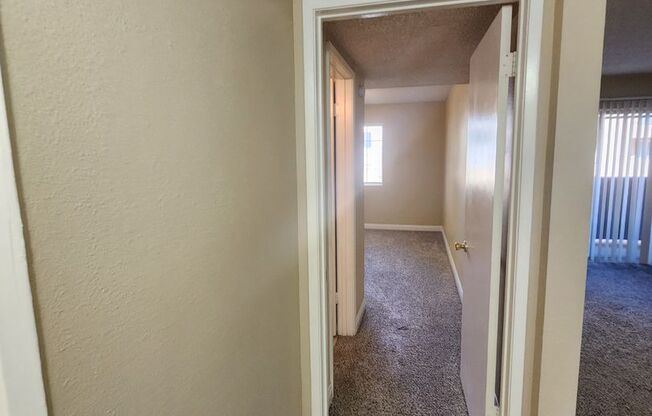 2 beds, 2 baths, $1,350, Unit # 1078