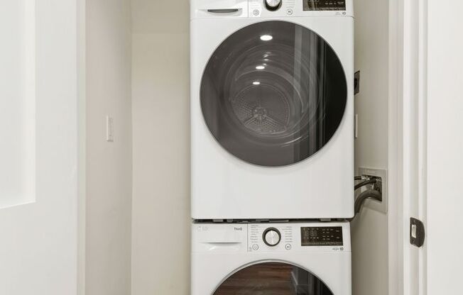 2 beds, 1 bath, 685 sqft, $5,495, Unit 9