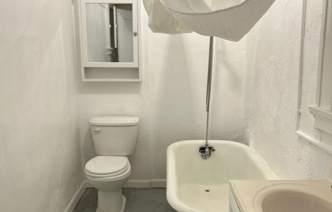 Studio, 1 bath, $1,400, Unit Unit 112