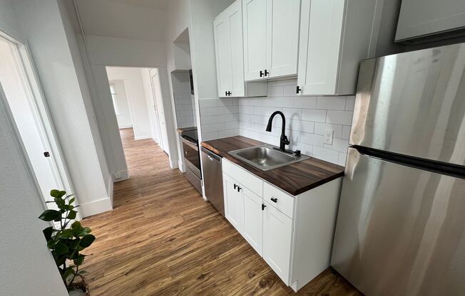 1bedroom on Adams Apartment - Newly Remodeled