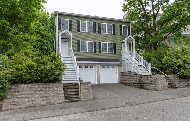 11 CRES HL AVE