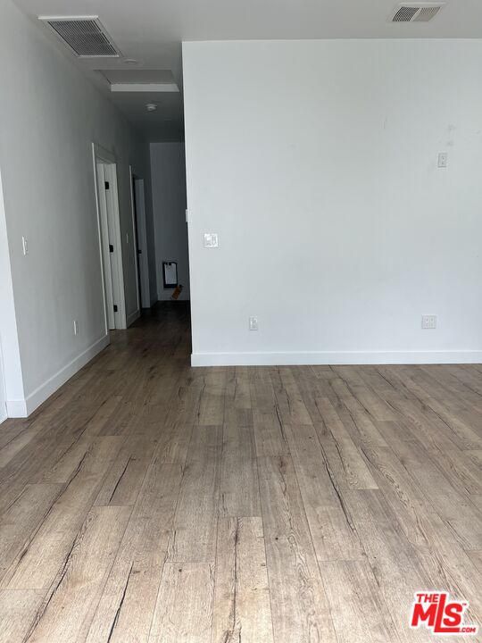 5107 5 AVE