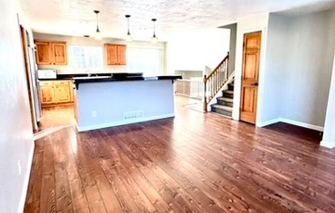 BEAUTIFUL UPDATED 3 BR/2 BA HOME IN AURORA HIGHLANDS