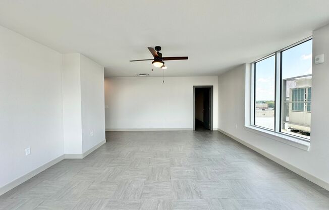 1 bed, 1 bath, 600 sqft, $1,950, Unit One Bedroom Penthouse