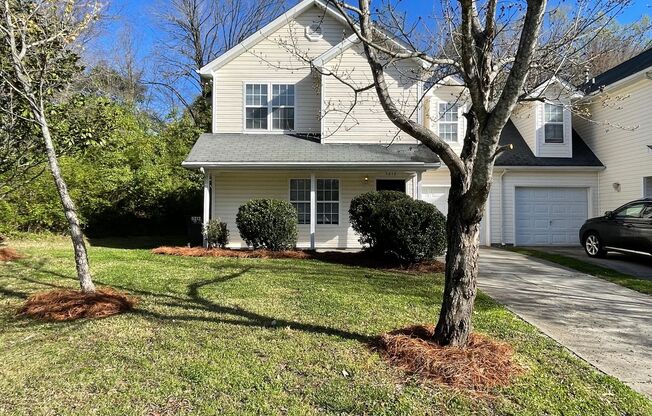 Spacious 4-bedroom, 2.5-bath home in Charlotte with convenient access to Uptown