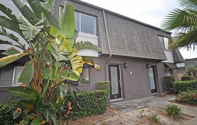 Beautiful 2/1.5 Condo in Orlando! New Carpet!