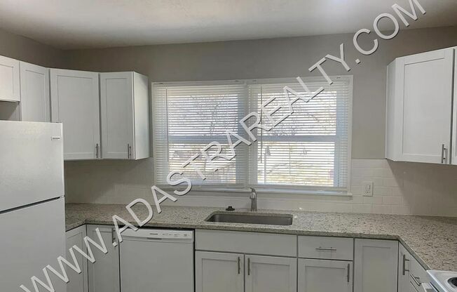 3 beds, 1 bath, $1,550