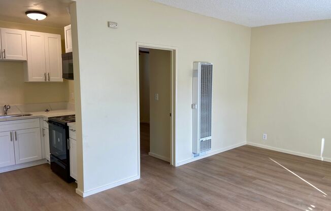 1 bed, 1 bath, 600 sqft, $1,900, Unit I