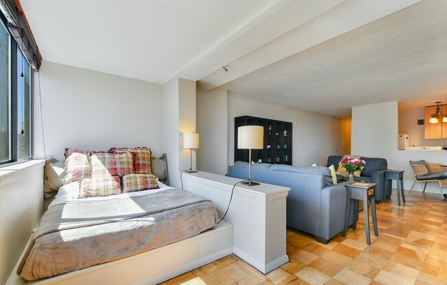 2 Hawthorne Pl.