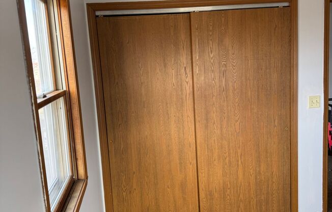 3 bedroom 1 bath second floor apartment