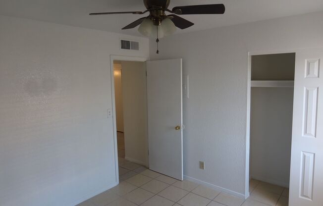 2 beds, 1 bath, $1,000