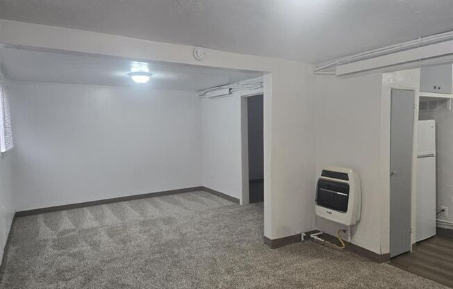 1 bed, 1 bath, $999, Unit #7