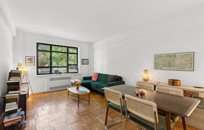 100 REMSEN ST
