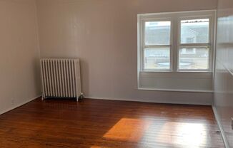 1 bed, 1 bath, $720, Unit Apt 3