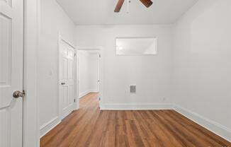 963 UTICA AVE