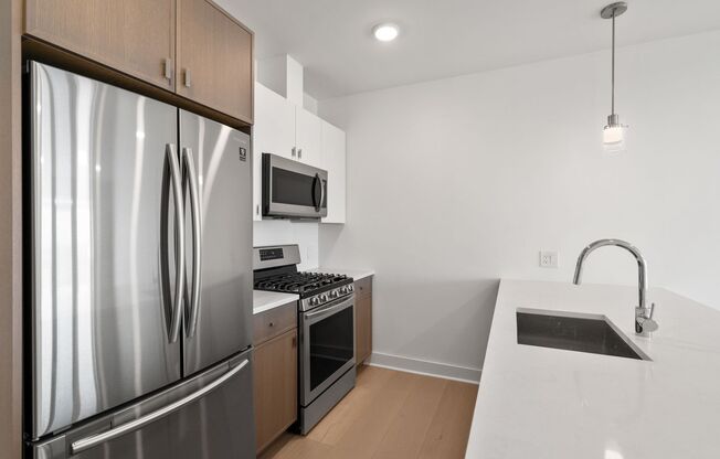 1 bed, 1 bath, 663 sqft, $3,375, Unit PH505