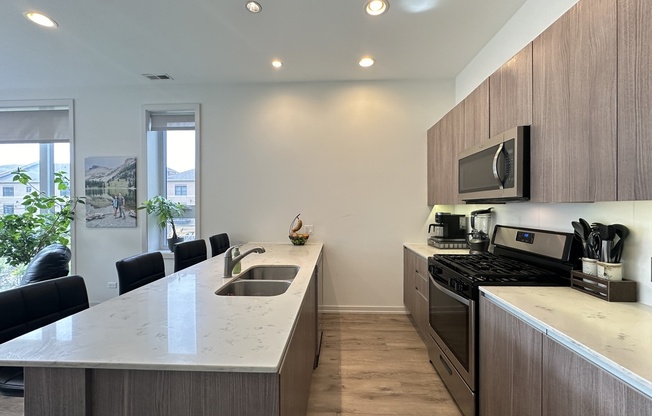 4109 NARRAGANSETT