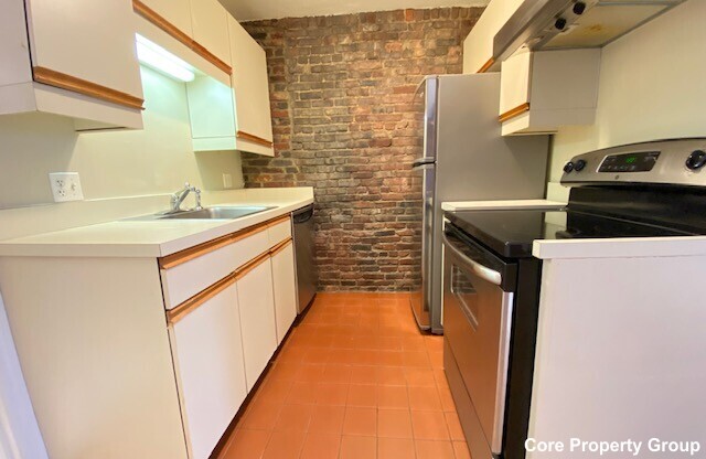 16 GREENOUGH