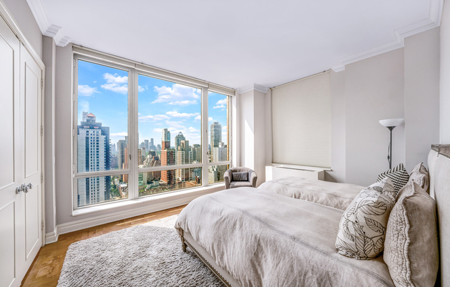 401 E 60 ST