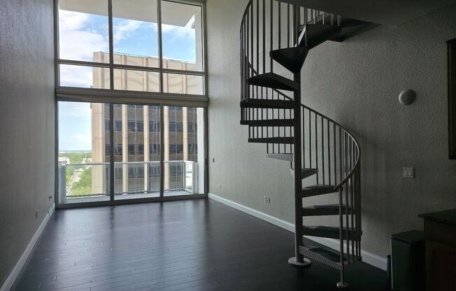 1 bed, 1.5 baths, $2,500, Unit Unit 12A