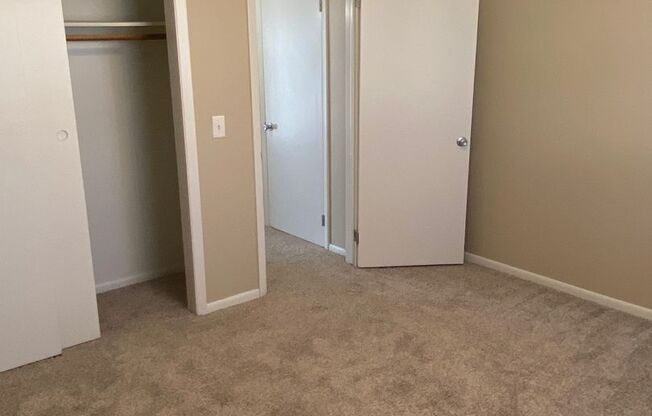 1 bed, 1 bath, 580 sqft, $860, Unit 3009