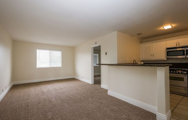 1 bed, 1 bath, 578 sqft, $2,195, Unit 36