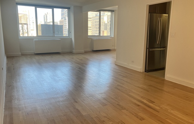 3 beds, 2.5 baths, $11,500, Unit 12J