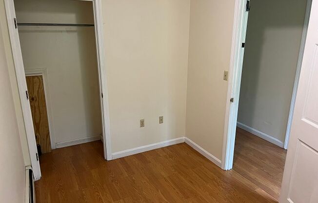 4 beds, 1 bath, $2,400, Unit C