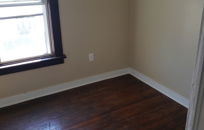 13 ROLAND AVE